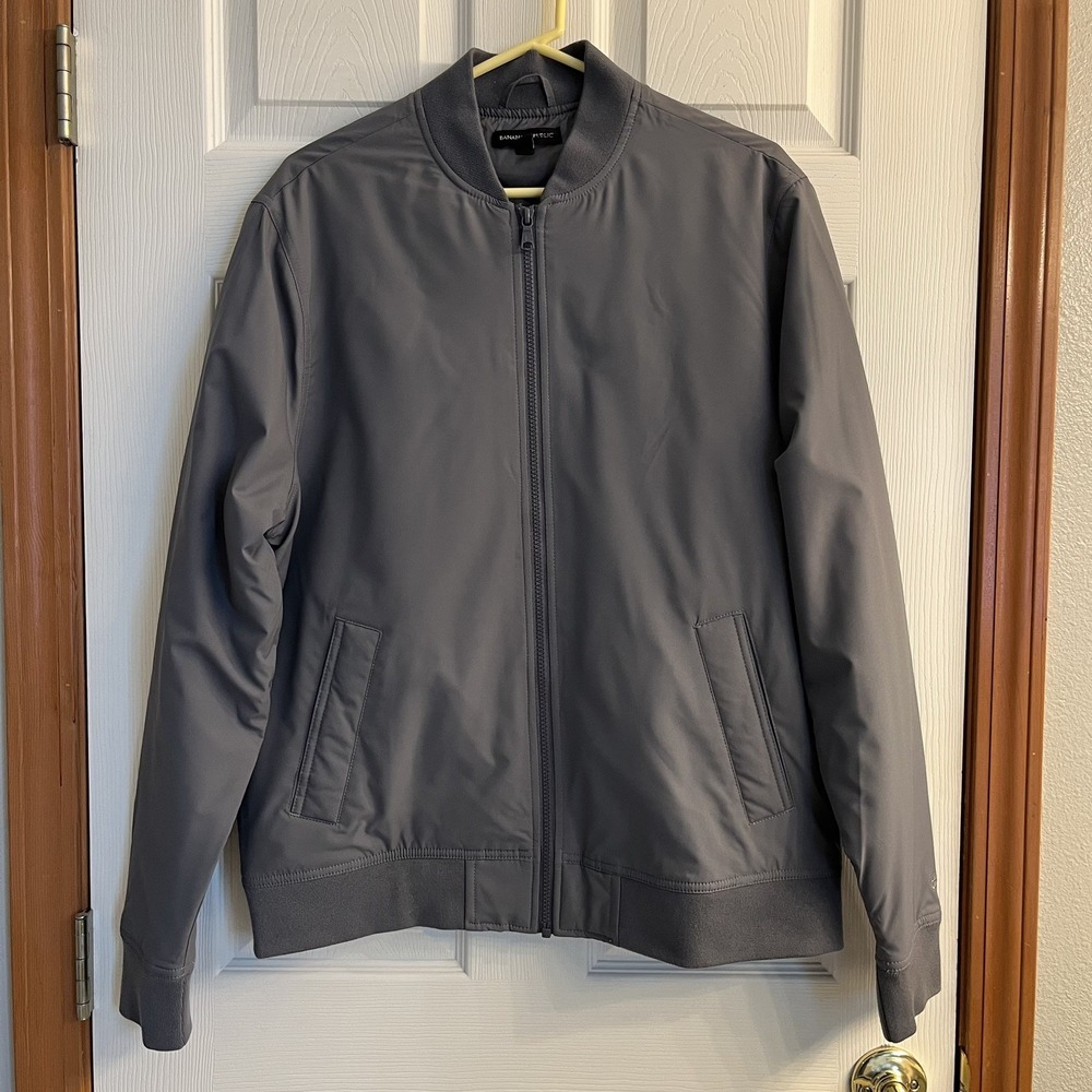 Banana Republic Men's Bomber Jacket Size Medium Gray. NWOT.